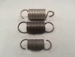 Custom Manufacturing of Extension Springs Custom Manufacturing of Extension Springs
